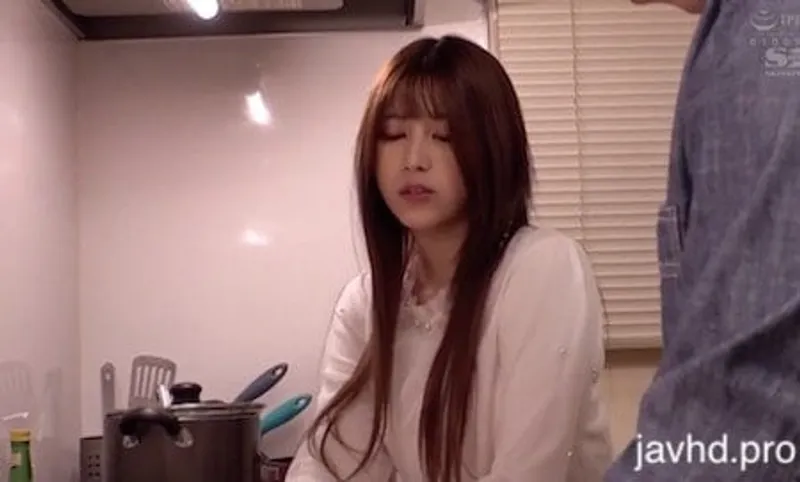 [ssis-010] lỡ yêu cô bạn thân của người yêu riri nanatsumori